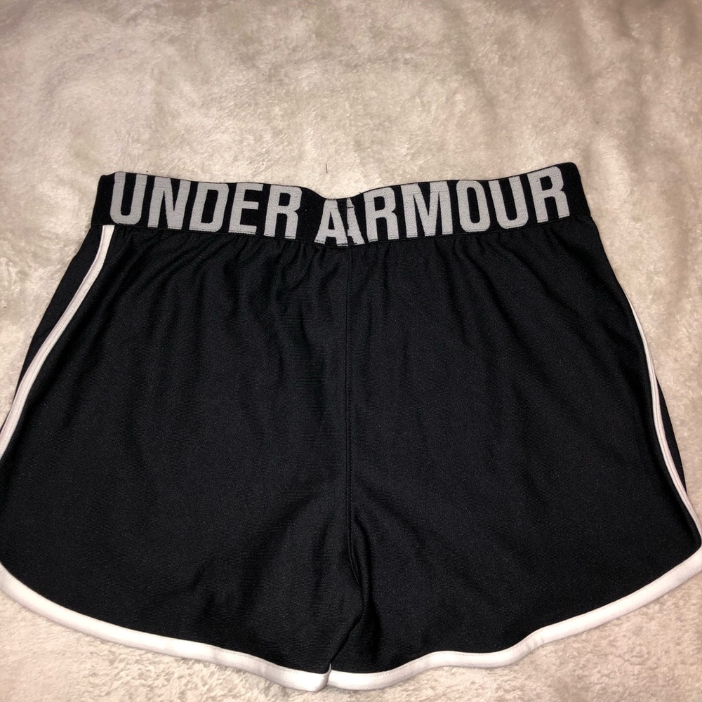 Under Armour Elastic Wasitband Youth shorts - Picture 2 of 3